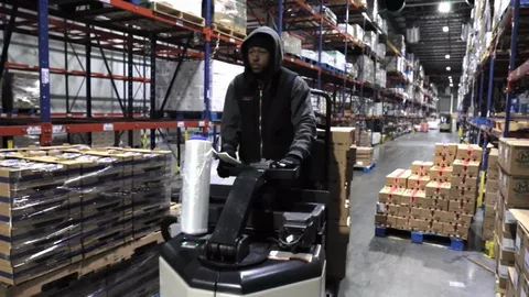 How Equipment Training in Melbourne Can Fast-Track Your Warehouse Career