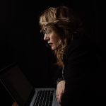 Attention Residue Explains the Cost of Multitasking — illustrative photograph